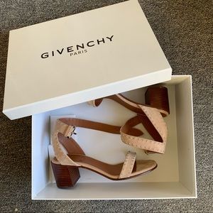 Brand new Givenchy elegant studded suede sandals